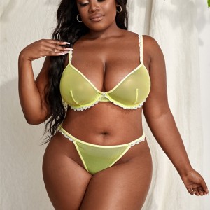 Контраст мини дантелени тапицерии под ниско бельо на бельо